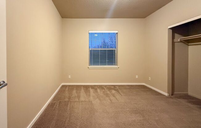 2 beds, 2 baths, 1,090 sqft, $1,600, Unit 501-05