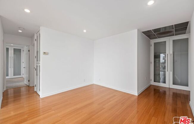 2 beds, 2 baths, 1,019 sqft, $3,900, Unit 1002