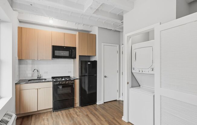 Studio, 1 bath, 172 sqft, $1,385, Unit 607