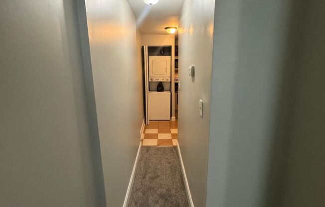 1 bed, 1 bath, 800 sqft, $1,100, Unit 2