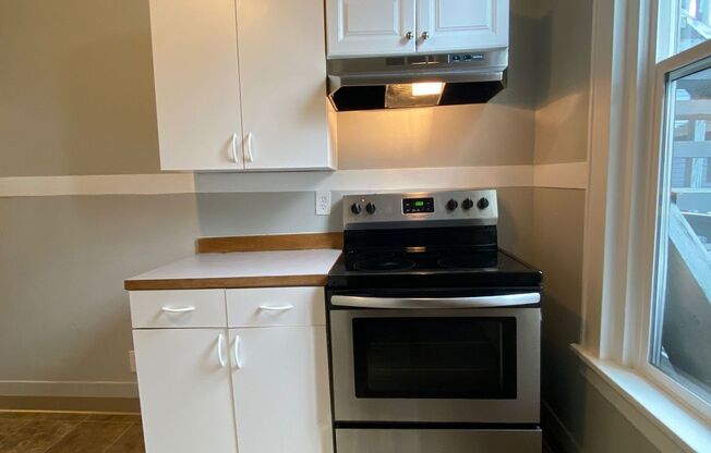 1 bed, 1 bath, 700 sqft, $1,255, Unit Apt I