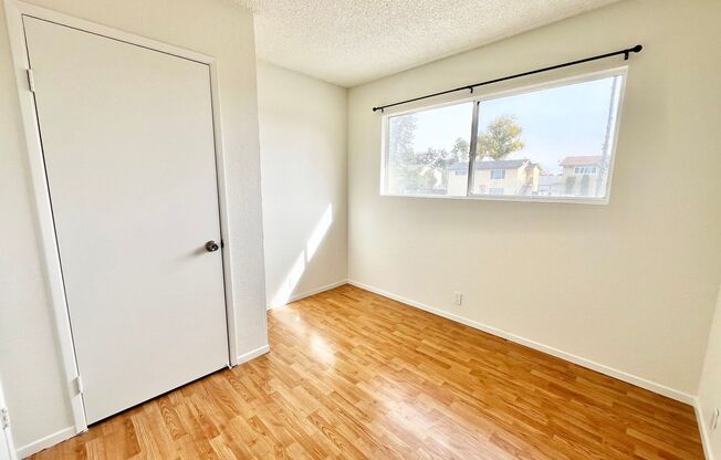 3 beds, 1 bath, $3,100