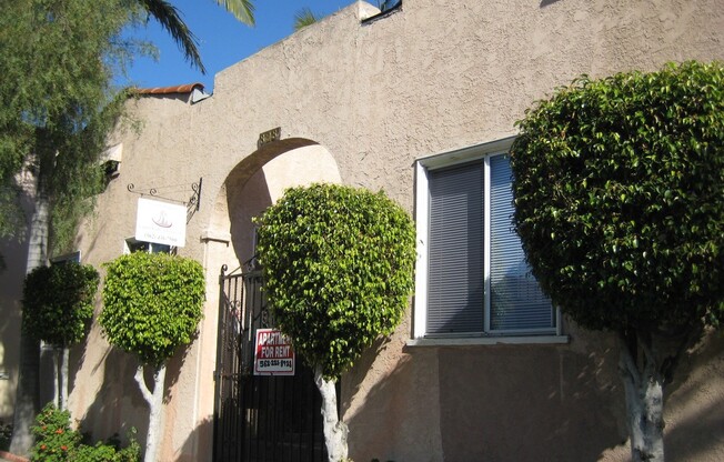 828 Chestnut Ave.