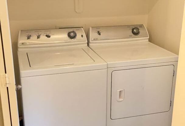 2 beds, 2 baths, $1,675, Unit # 1013