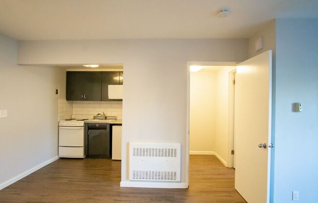 SW: Unique, Updated Studio w/Walk-Through Closet
