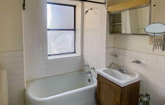 Studio, 1 bath, 478 sqft, $1,535, Unit 540-6F