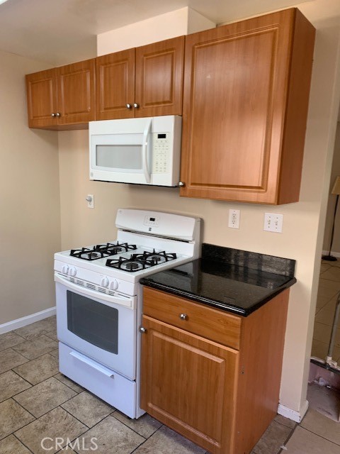 3 beds, 1.5 baths, 1,340 sqft, $2,995, Unit 9