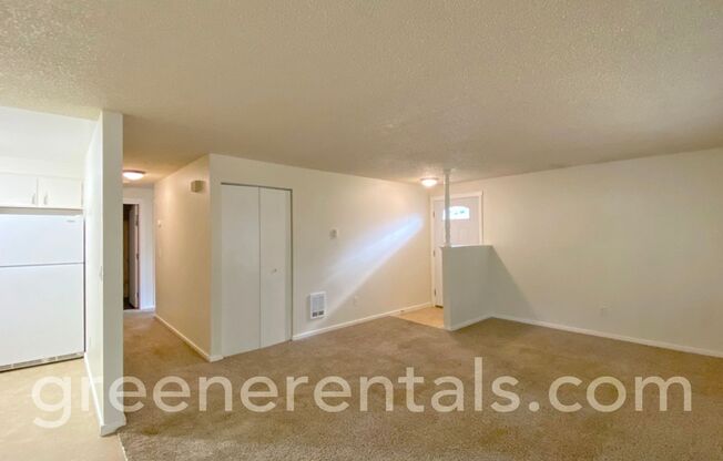 2 beds, 1 bath, 850 sqft, $1,850, Unit A