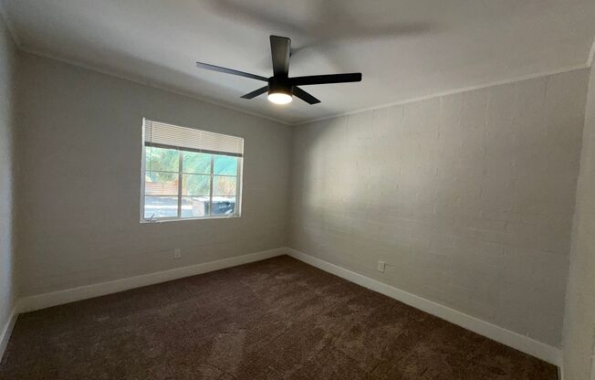 Updated 2-Bedroom Unit in Duplex with Brand-New Flooring