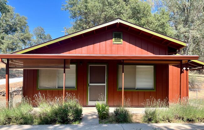 FREE DECEMBER RENT! 2.5 bedroom 1 bath home on 2 Acres with SOLAR in Shingle Springs !!!
