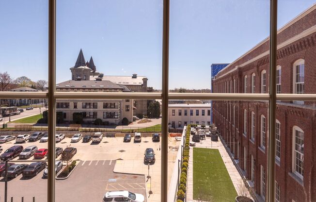 2 beds, 1 bath, 945 sqft, $2,925, Unit 202