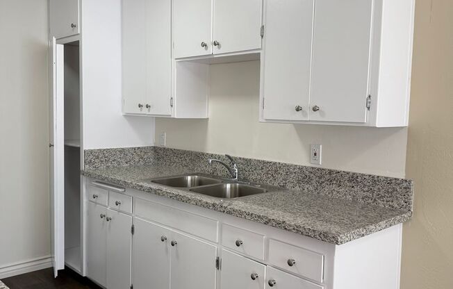 Castle Park Garden Apartments