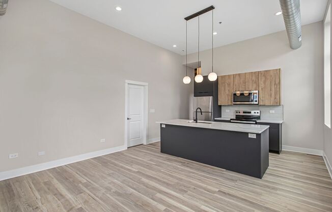 2 beds, 2 baths, 938 sqft, $2,999, Unit 401