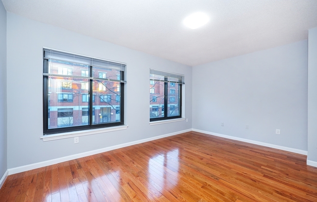 4 beds, 3.5 baths, 1,900 sqft, $5,800, Unit T8