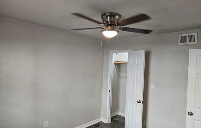 2 beds, 1 bath, 638 sqft, $708, Unit Whispering Hills 216