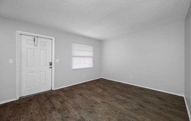 2 beds, 1 bath, 700 sqft, $1,495, Unit 4520-10