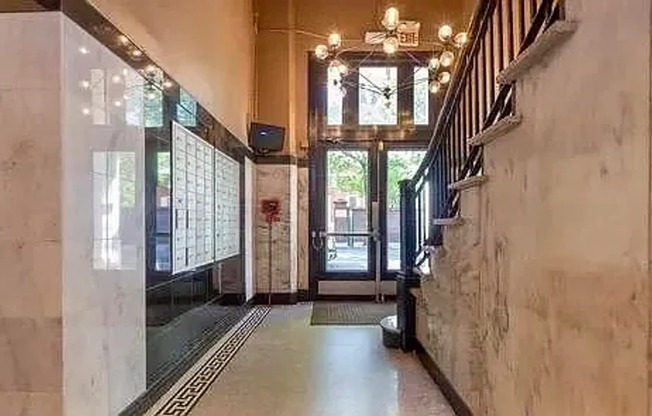 Old City 1BR with Skyline Views