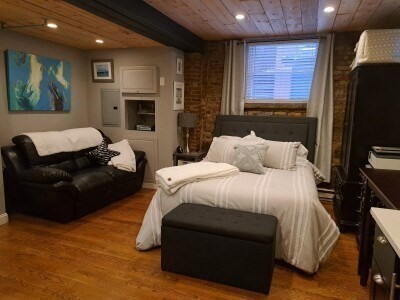 7 Unity St.