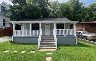 Highly desired area w/ large yard. EAST NASH!
