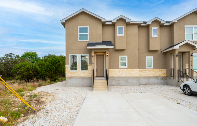 107 HIGH DR