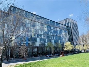 2 beds, 1.5 baths, 914 sqft, $4,000, Unit 812