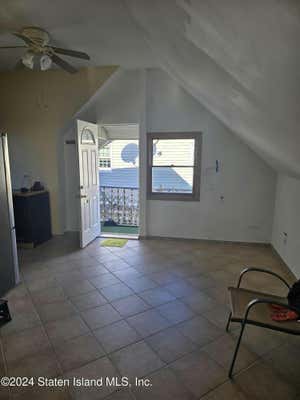 2 beds, 1 bath, 700 sqft, $2,000