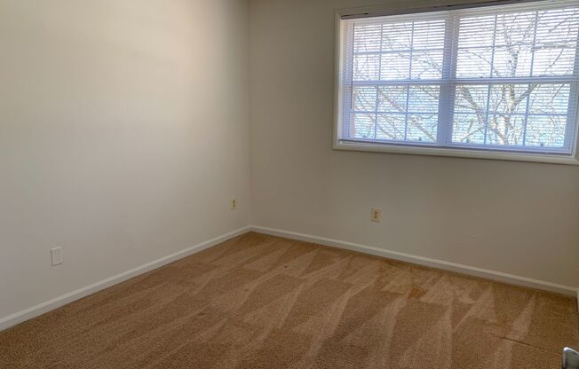 2 beds, 1 bath, 863 sqft, $2,000, Unit 5335 #6