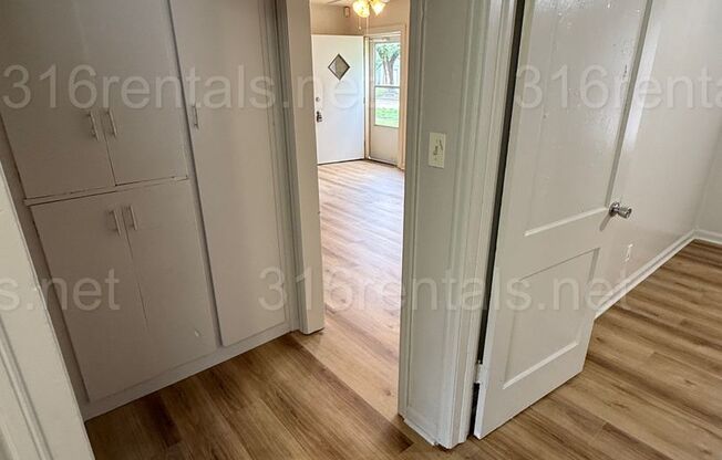 $995 - 3 bedroom / 1 bathroom - Single Family Home