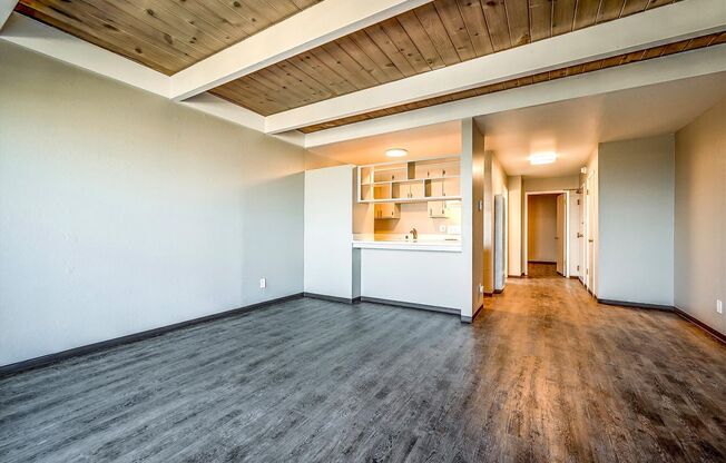 Burnett Ave 821
