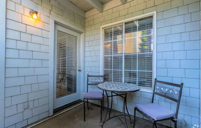 1 bed, 1 bath, 650 sqft, $1,595, Unit 113 - Stainless Package