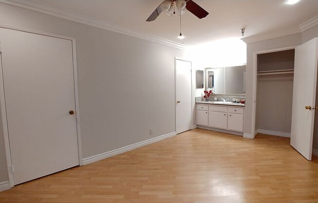2 beds, 2 baths, 910 sqft, $2,795, Unit 304