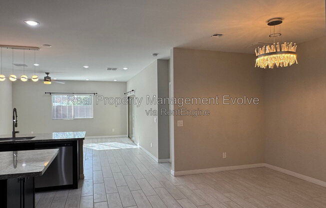 5 beds, 3 baths, 2,033 sqft, $2,990