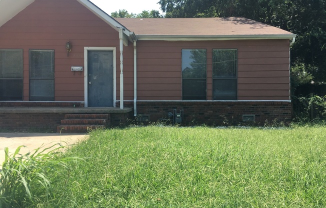 Cute 3 bedroom 2 bath home in West Tulsa