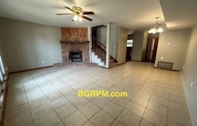 2 beds, 2.5 baths, $950