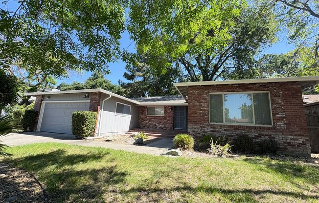 Beautiful 3 Bed, 2 Bath Home in a Desirable Location