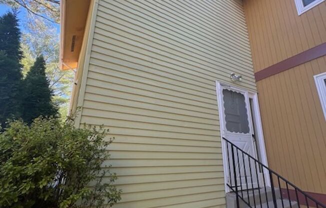 NICE WELL MAINTAINED TOWNHOME