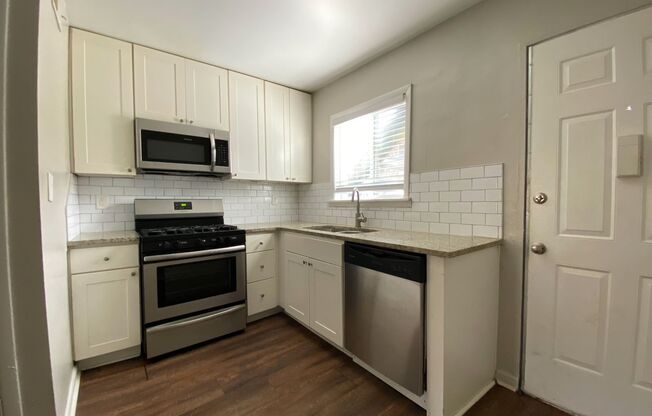 2 beds, 1 bath, 850 sqft, $1,395, Unit 497-D10