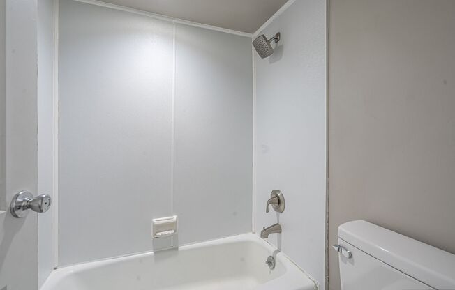 1 bed, 1 bath, 815 sqft, $1,099, Unit 9014 - 104