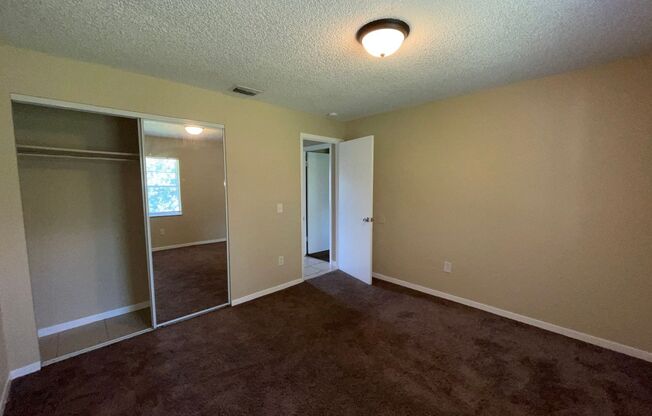 2 beds, 1 bath, 800 sqft, $1,195, Unit 1222#4