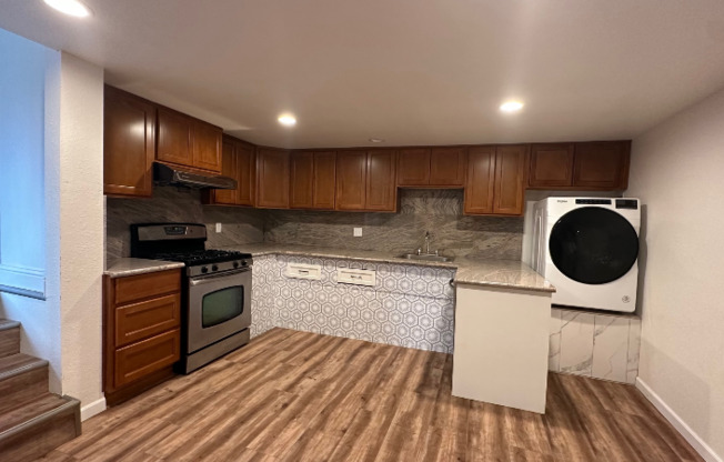 3660 CALAFIA AVE