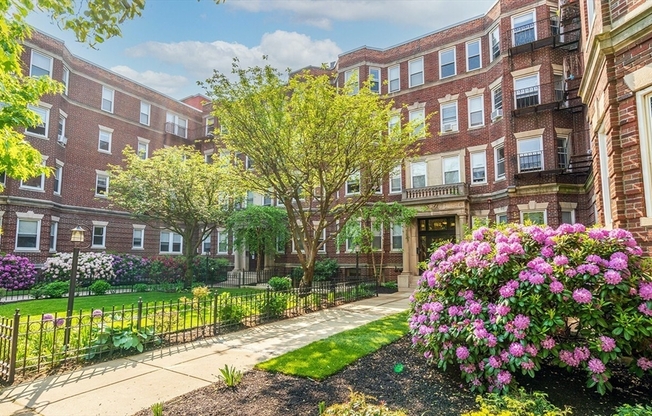 1 bed, 1 bath, 375 sqft, $2,850, Unit B