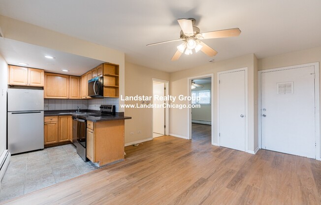 6151 West THORNDALE Avenue