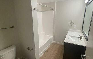 2 beds, 1 bath, 790 sqft, $1,625, Unit E400