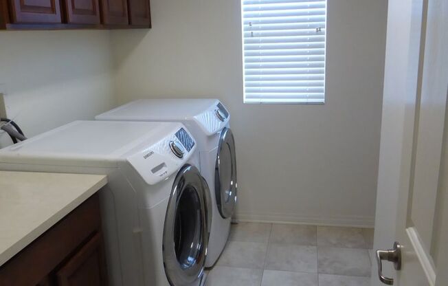 Beautiful 3-Bedroom West Creek Home in Valencia!