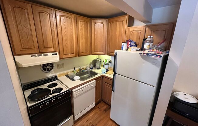 1 bed, 1 bath, 552 sqft, $1,950, Unit 11