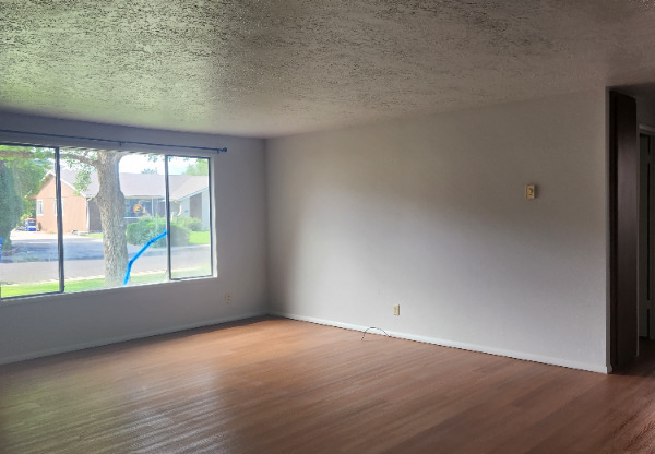 196 CRESTVIEW