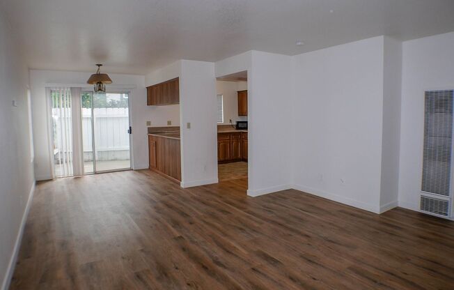 2-Story Point Loma Townhome - OPEN HOUSE, SAT., APRIL 26th from 3 - 3:30 pm