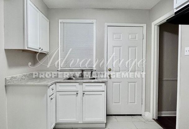 3 beds, 1 bath, $1,225