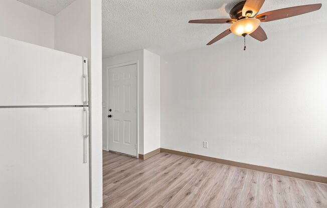 2 beds, 1 bath, 742 sqft, $1,545, Unit 22