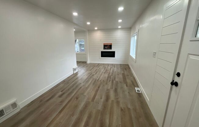 4 Bedroom 2 Bath Home- Dog Friendly- Purchase optional.